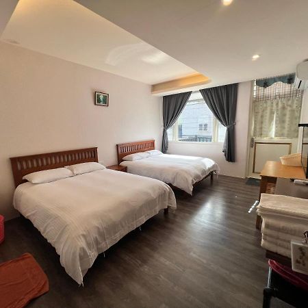 Golden Flower Homestay Yuli Extérieur photo