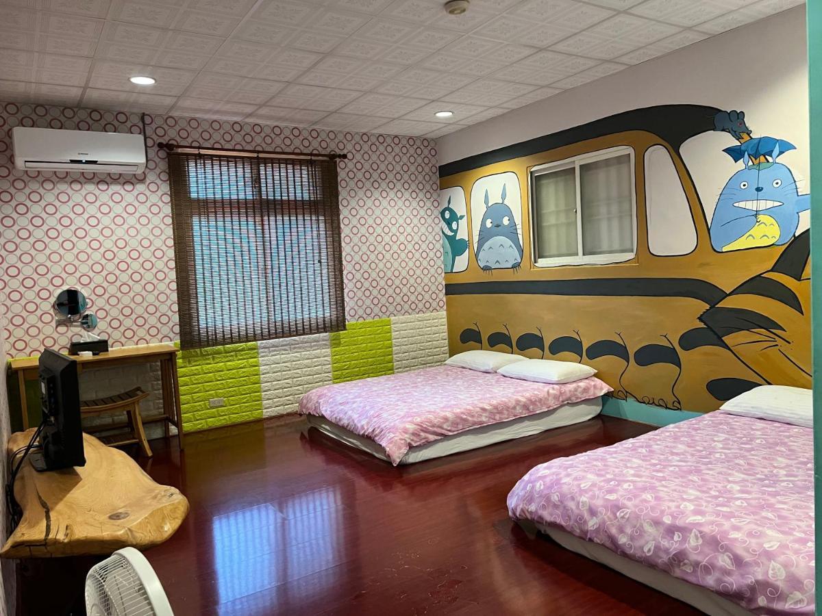Golden Flower Homestay Yuli Extérieur photo